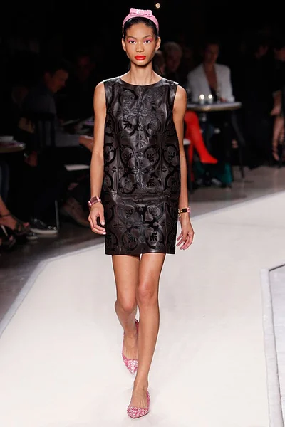 Look 28